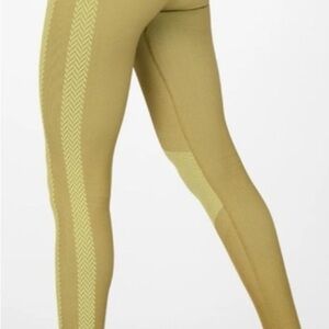 Fabletics High Waisted Seamless Check leggings Large